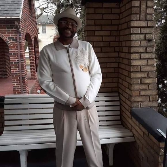 Meet your Posher, Troy - Picture 1 of 1